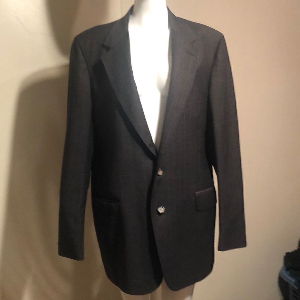 Vanjulian Suit  